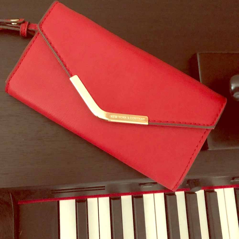 NY&Co. Clutch
